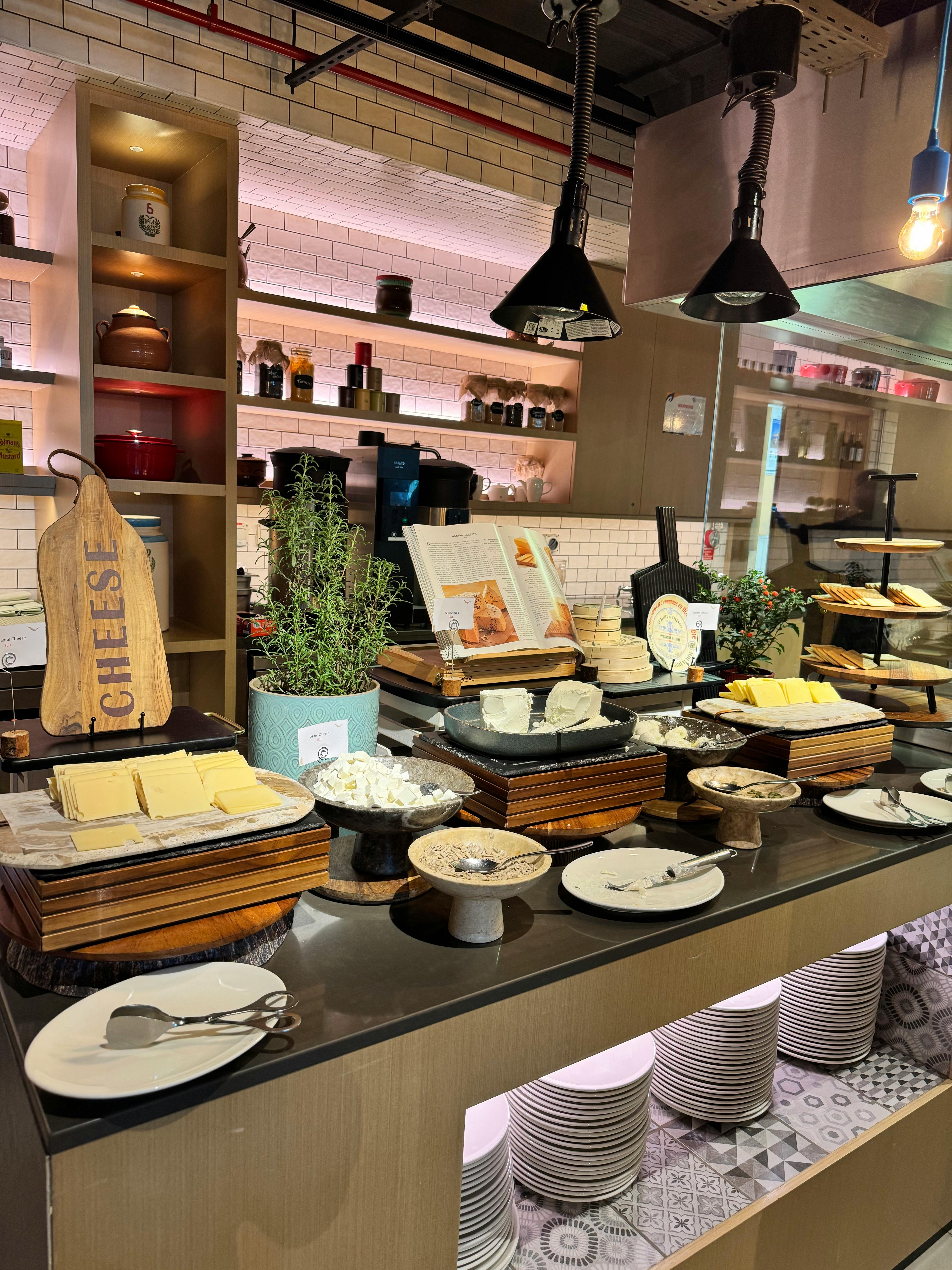 Zbiór instrukcji BHP w gastronomi.